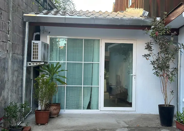 Baan Ploy In3 Cozy Lanna Home In Old Town