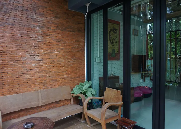 The Corner'S Unique House